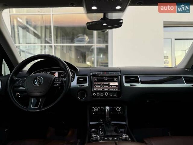 Коричневий Фольксваген Туарег, об'ємом двигуна 2.97 л та пробігом 220 тис. км за 28990 $, фото 52 на Automoto.ua