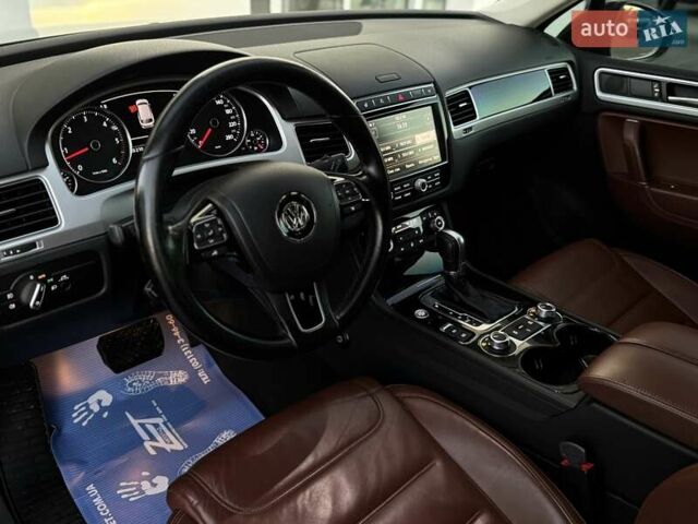 Коричневий Фольксваген Туарег, об'ємом двигуна 2.97 л та пробігом 220 тис. км за 28990 $, фото 35 на Automoto.ua