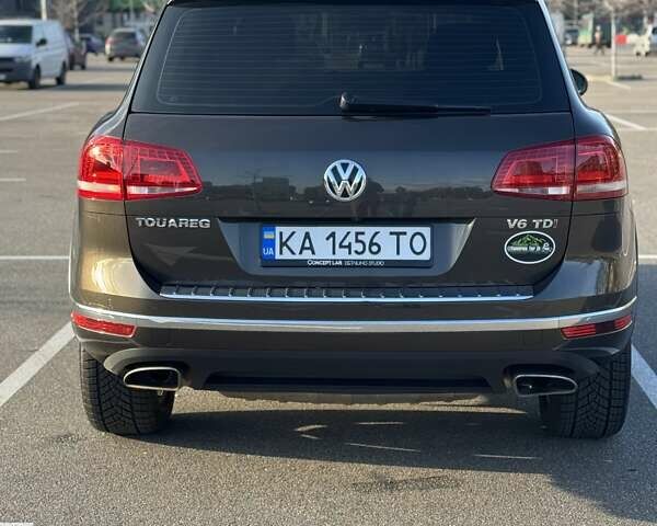 Коричневый Фольксваген Туарег, объемом двигателя 2.97 л и пробегом 155 тыс. км за 31000 $, фото 3 на Automoto.ua