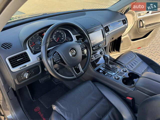 Коричневый Фольксваген Туарег, объемом двигателя 3 л и пробегом 220 тыс. км за 26500 $, фото 18 на Automoto.ua