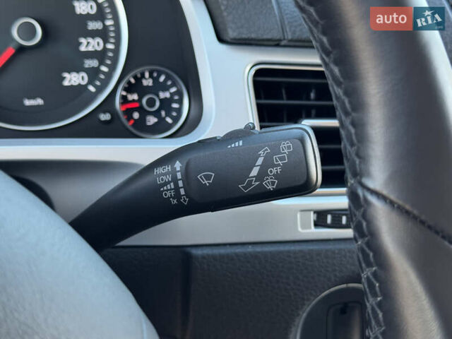 Коричневый Фольксваген Туарег, объемом двигателя 3 л и пробегом 220 тыс. км за 26500 $, фото 41 на Automoto.ua