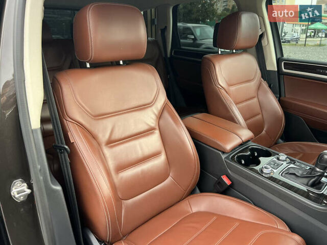 Коричневый Фольксваген Туарег, объемом двигателя 3 л и пробегом 220 тыс. км за 29800 $, фото 47 на Automoto.ua