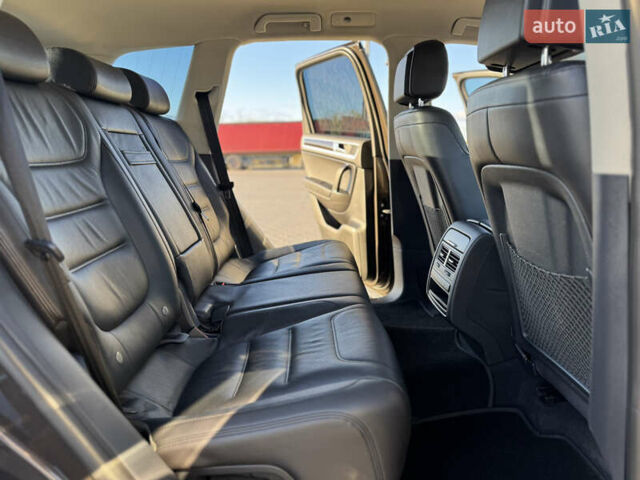 Коричневый Фольксваген Туарег, объемом двигателя 3 л и пробегом 220 тыс. км за 26500 $, фото 53 на Automoto.ua