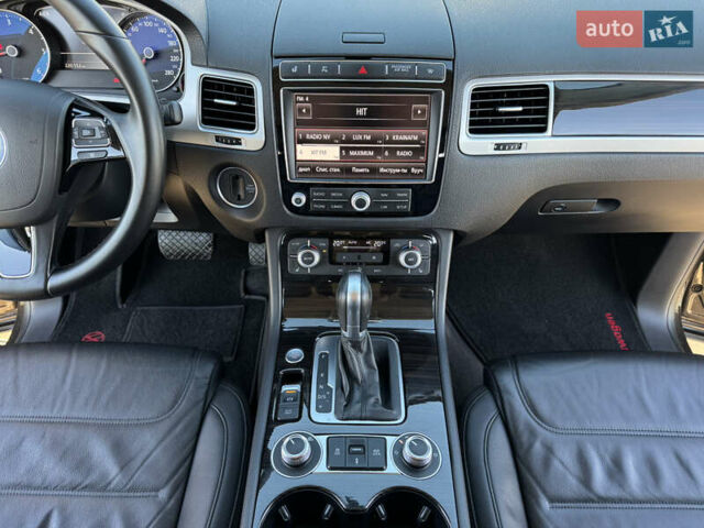 Коричневый Фольксваген Туарег, объемом двигателя 3 л и пробегом 220 тыс. км за 26500 $, фото 34 на Automoto.ua