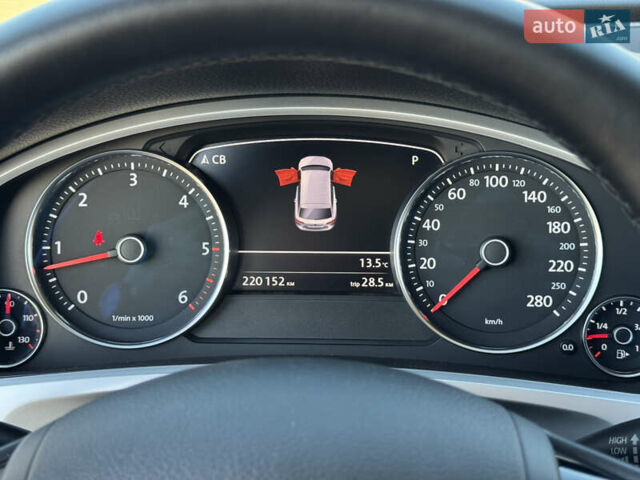 Коричневый Фольксваген Туарег, объемом двигателя 3 л и пробегом 220 тыс. км за 26500 $, фото 36 на Automoto.ua