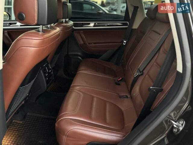Коричневий Фольксваген Туарег, об'ємом двигуна 2.97 л та пробігом 220 тис. км за 28990 $, фото 44 на Automoto.ua