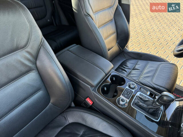 Коричневый Фольксваген Туарег, объемом двигателя 3 л и пробегом 220 тыс. км за 26500 $, фото 28 на Automoto.ua