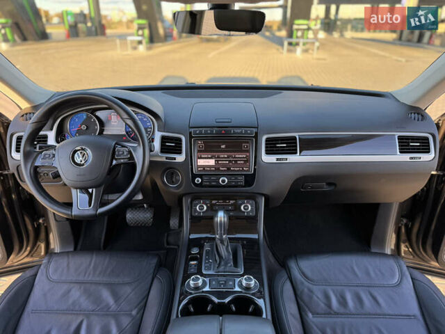 Коричневый Фольксваген Туарег, объемом двигателя 3 л и пробегом 220 тыс. км за 26500 $, фото 30 на Automoto.ua