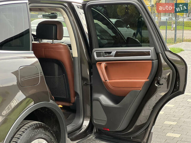 Коричневый Фольксваген Туарег, объемом двигателя 3 л и пробегом 220 тыс. км за 29800 $, фото 34 на Automoto.ua