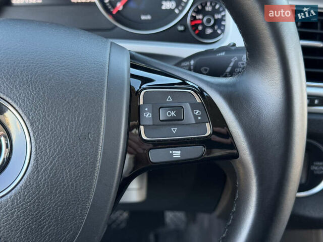 Коричневый Фольксваген Туарег, объемом двигателя 3 л и пробегом 220 тыс. км за 26500 $, фото 38 на Automoto.ua