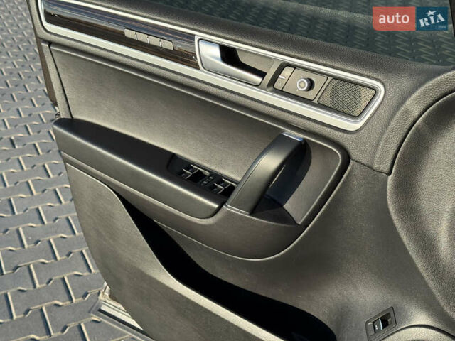 Коричневый Фольксваген Туарег, объемом двигателя 3 л и пробегом 220 тыс. км за 26500 $, фото 20 на Automoto.ua