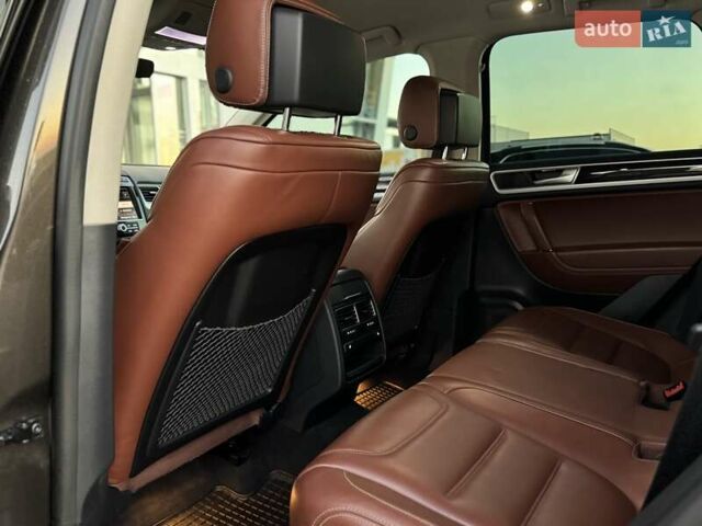 Коричневий Фольксваген Туарег, об'ємом двигуна 2.97 л та пробігом 220 тис. км за 28990 $, фото 43 на Automoto.ua