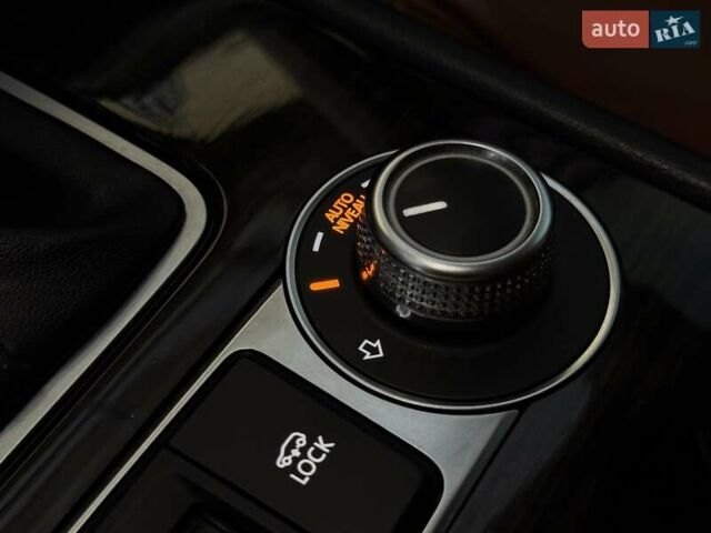 Коричневий Фольксваген Туарег, об'ємом двигуна 2.97 л та пробігом 220 тис. км за 28990 $, фото 71 на Automoto.ua