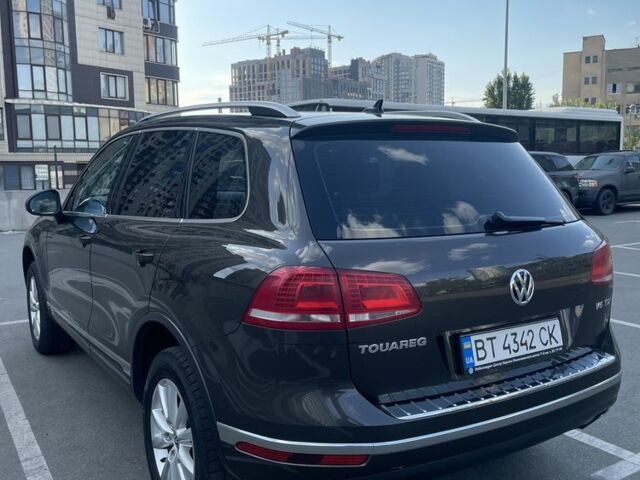 Коричневий Фольксваген Туарег, об'ємом двигуна 3 л та пробігом 257 тис. км за 28900 $, фото 3 на Automoto.ua