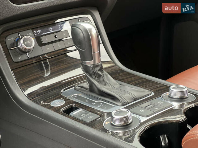 Коричневый Фольксваген Туарег, объемом двигателя 3 л и пробегом 220 тыс. км за 29800 $, фото 41 на Automoto.ua