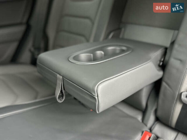 Коричневий Фольксваген Туарег, об'ємом двигуна 2.97 л та пробігом 98 тис. км за 59999 $, фото 76 на Automoto.ua