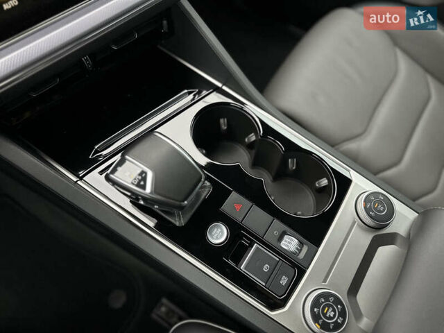 Коричневий Фольксваген Туарег, об'ємом двигуна 2.97 л та пробігом 98 тис. км за 59999 $, фото 59 на Automoto.ua