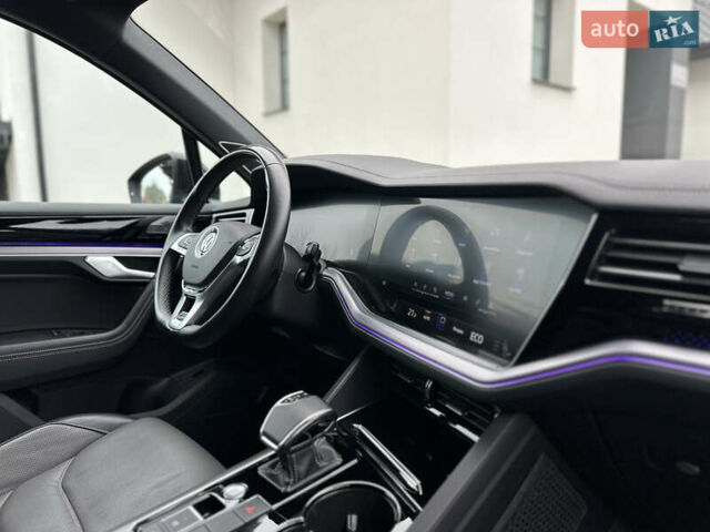 Коричневий Фольксваген Туарег, об'ємом двигуна 2.97 л та пробігом 98 тис. км за 59999 $, фото 92 на Automoto.ua