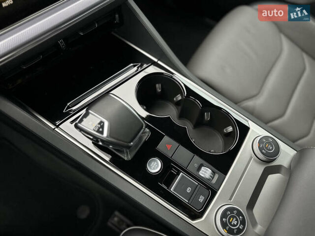 Коричневый Фольксваген Туарег, объемом двигателя 2.97 л и пробегом 98 тыс. км за 57999 $, фото 58 на Automoto.ua