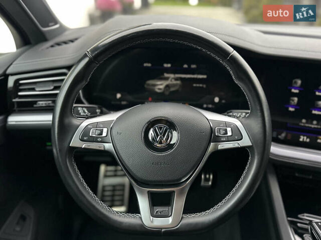 Коричневый Фольксваген Туарег, объемом двигателя 2.97 л и пробегом 98 тыс. км за 57999 $, фото 50 на Automoto.ua