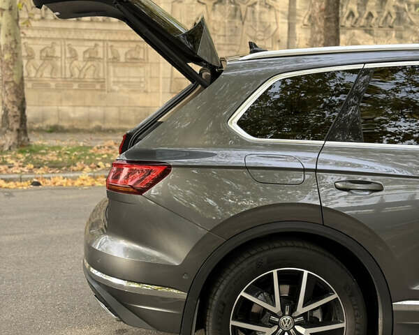 Коричневий Фольксваген Туарег, об'ємом двигуна 3 л та пробігом 100 тис. км за 48000 $, фото 23 на Automoto.ua