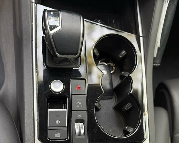 Коричневий Фольксваген Туарег, об'ємом двигуна 3 л та пробігом 100 тис. км за 48000 $, фото 9 на Automoto.ua