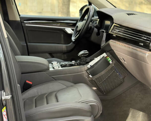 Коричневий Фольксваген Туарег, об'ємом двигуна 3 л та пробігом 100 тис. км за 48000 $, фото 17 на Automoto.ua