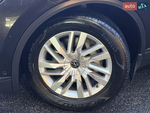 Коричневый Фольксваген Туарег, объемом двигателя 3 л и пробегом 78 тыс. км за 48000 $, фото 12 на Automoto.ua