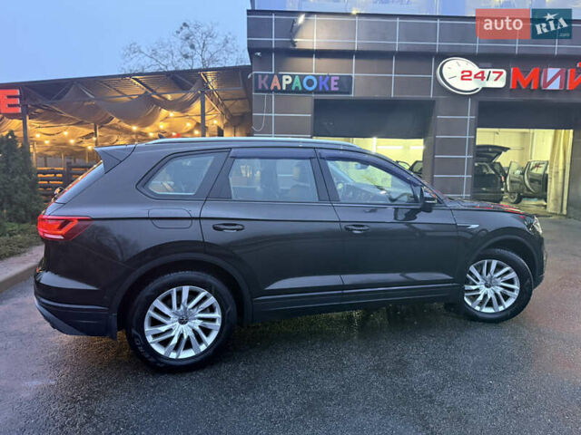 Коричневый Фольксваген Туарег, объемом двигателя 3 л и пробегом 78 тыс. км за 48000 $, фото 9 на Automoto.ua