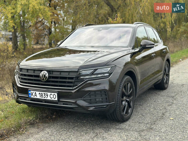 Коричневый Фольксваген Туарег, объемом двигателя 2.97 л и пробегом 255 тыс. км за 45900 $, фото 3 на Automoto.ua