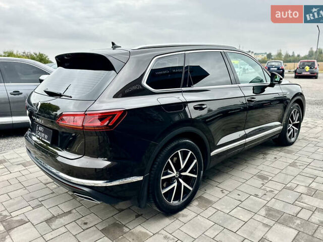 Коричневий Фольксваген Туарег, об'ємом двигуна 3 л та пробігом 106 тис. км за 55888 $, фото 5 на Automoto.ua