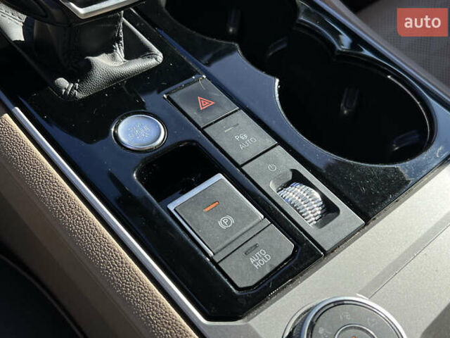 Коричневый Фольксваген Туарег, объемом двигателя 2.97 л и пробегом 96 тыс. км за 60999 $, фото 20 на Automoto.ua