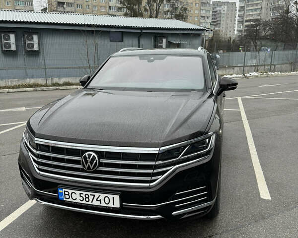 Коричневий Фольксваген Туарег, об'ємом двигуна 2.97 л та пробігом 60 тис. км за 60000 $, фото 1 на Automoto.ua