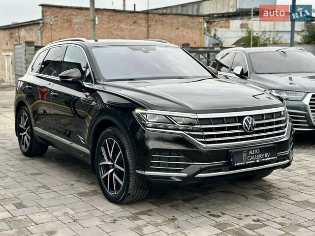 Коричневий Фольксваген Туарег, об'ємом двигуна 3 л та пробігом 106 тис. км за 55888 $, фото 4 на Automoto.ua
