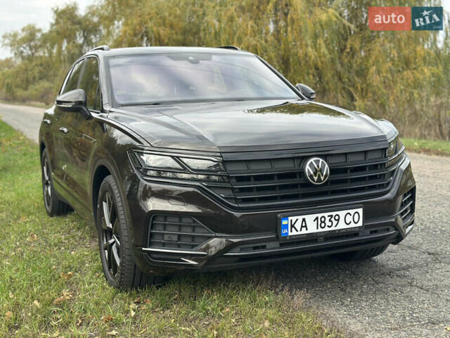 Коричневый Фольксваген Туарег, объемом двигателя 2.97 л и пробегом 255 тыс. км за 45900 $, фото 2 на Automoto.ua