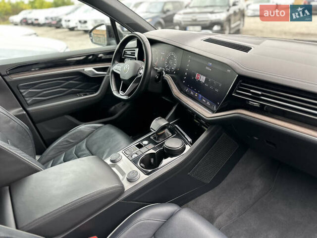 Коричневий Фольксваген Туарег, об'ємом двигуна 3 л та пробігом 106 тис. км за 55888 $, фото 15 на Automoto.ua