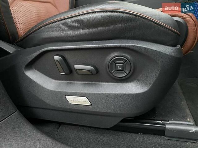 Коричневий Фольксваген Туарег, об'ємом двигуна 2.99 л та пробігом 48 тис. км за 69000 $, фото 32 на Automoto.ua