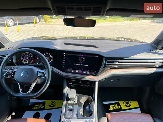 Коричневый Фольксваген Туарег, объемом двигателя 3 л и пробегом 47 тыс. км за 60999 $, фото 20 на Automoto.ua