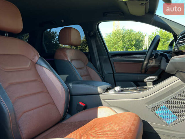 Коричневый Фольксваген Туарег, объемом двигателя 3 л и пробегом 47 тыс. км за 60999 $, фото 23 на Automoto.ua