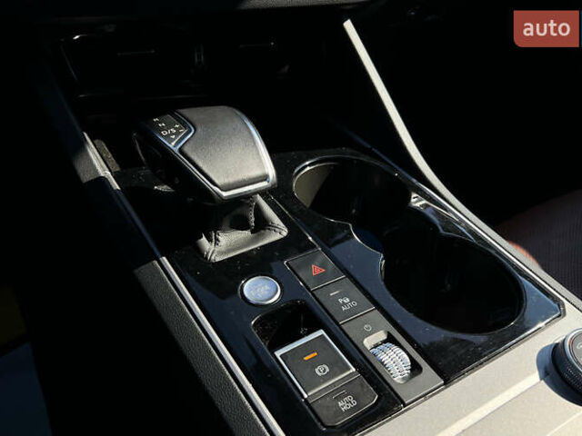 Коричневый Фольксваген Туарег, объемом двигателя 3 л и пробегом 47 тыс. км за 60999 $, фото 12 на Automoto.ua