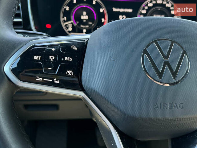 Коричневый Фольксваген Туарег, объемом двигателя 3 л и пробегом 47 тыс. км за 60999 $, фото 14 на Automoto.ua