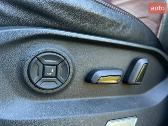 Коричневый Фольксваген Туарег, объемом двигателя 3 л и пробегом 47 тыс. км за 60999 $, фото 9 на Automoto.ua