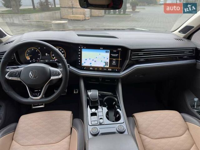 Коричневый Фольксваген Туарег, объемом двигателя 2.97 л и пробегом 76 тыс. км за 75077 $, фото 5 на Automoto.ua