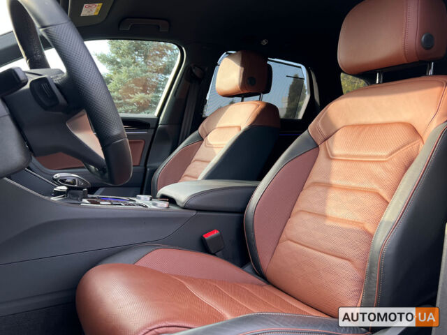 Коричневый Фольксваген Туарег, объемом двигателя 3 л и пробегом 10 тыс. км за 83600 $, фото 21 на Automoto.ua