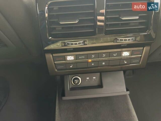 Коричневый Фольксваген Туарег, объемом двигателя 2.97 л и пробегом 76 тыс. км за 75077 $, фото 6 на Automoto.ua