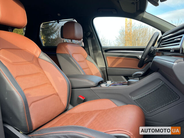 Коричневый Фольксваген Туарег, объемом двигателя 3 л и пробегом 10 тыс. км за 83600 $, фото 13 на Automoto.ua