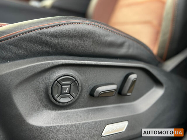 Коричневый Фольксваген Туарег, объемом двигателя 3 л и пробегом 10 тыс. км за 83600 $, фото 22 на Automoto.ua