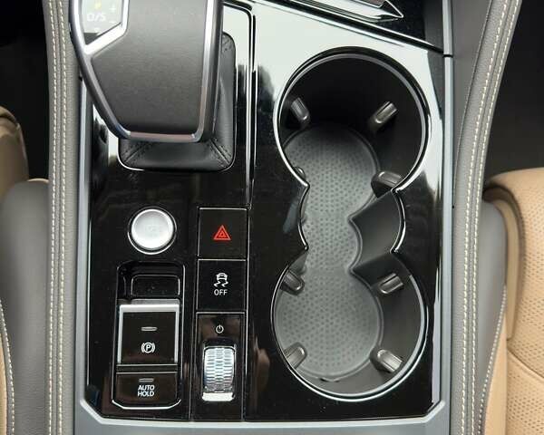 Коричневый Фольксваген Туарег, объемом двигателя 2.97 л и пробегом 76 тыс. км за 75077 $, фото 7 на Automoto.ua