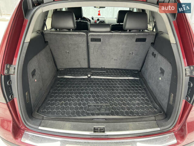 Красный Фольксваген Туарег, объемом двигателя 2.5 л и пробегом 252 тыс. км за 3600 $, фото 18 на Automoto.ua