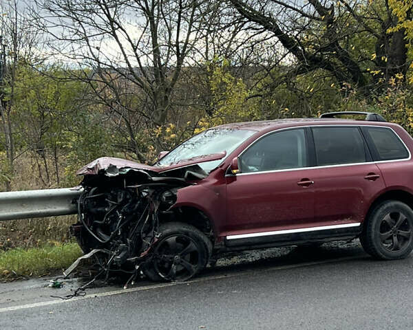 Красный Фольксваген Туарег, объемом двигателя 2.5 л и пробегом 252 тыс. км за 3600 $, фото 25 на Automoto.ua
